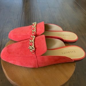 Suede red mule with chain, brand new